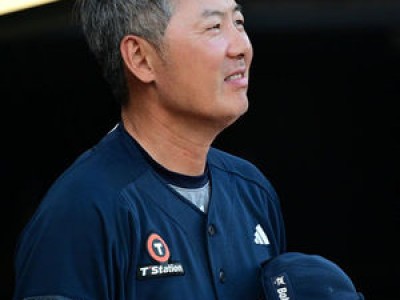 두산 3연전 기세 이어가며 1위 고수
