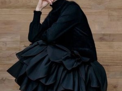 송혜교 오랜만에 새 헤어스타일로 화보 촬영