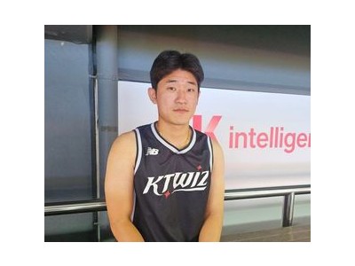 정든 LG 유니폼 벗은 이대호 새 팀에서 기대감 높아져