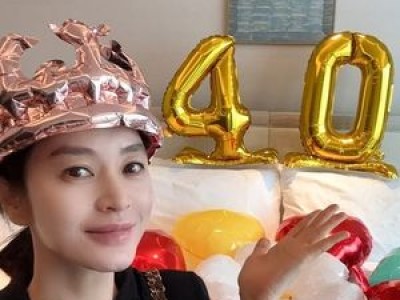 김혜수 데뷔 40주년 기념 SNS 게시물에 화들짝인 팬들