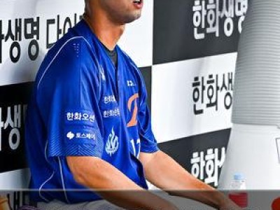 윌켈 에르난데스 후반기 첫 등판에서 실수 연속